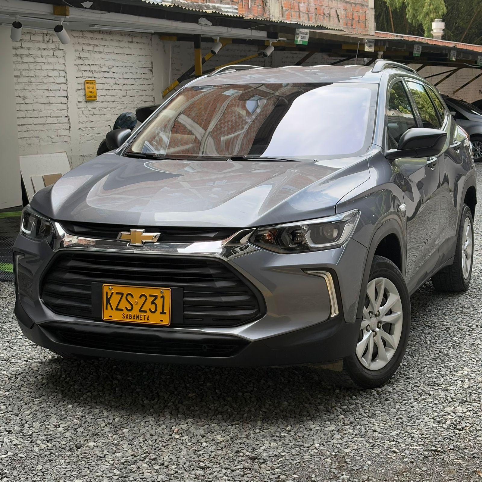 CHEVROLET TRACKER LS MT 1.2CC T 4X2 2022**: imagen 1