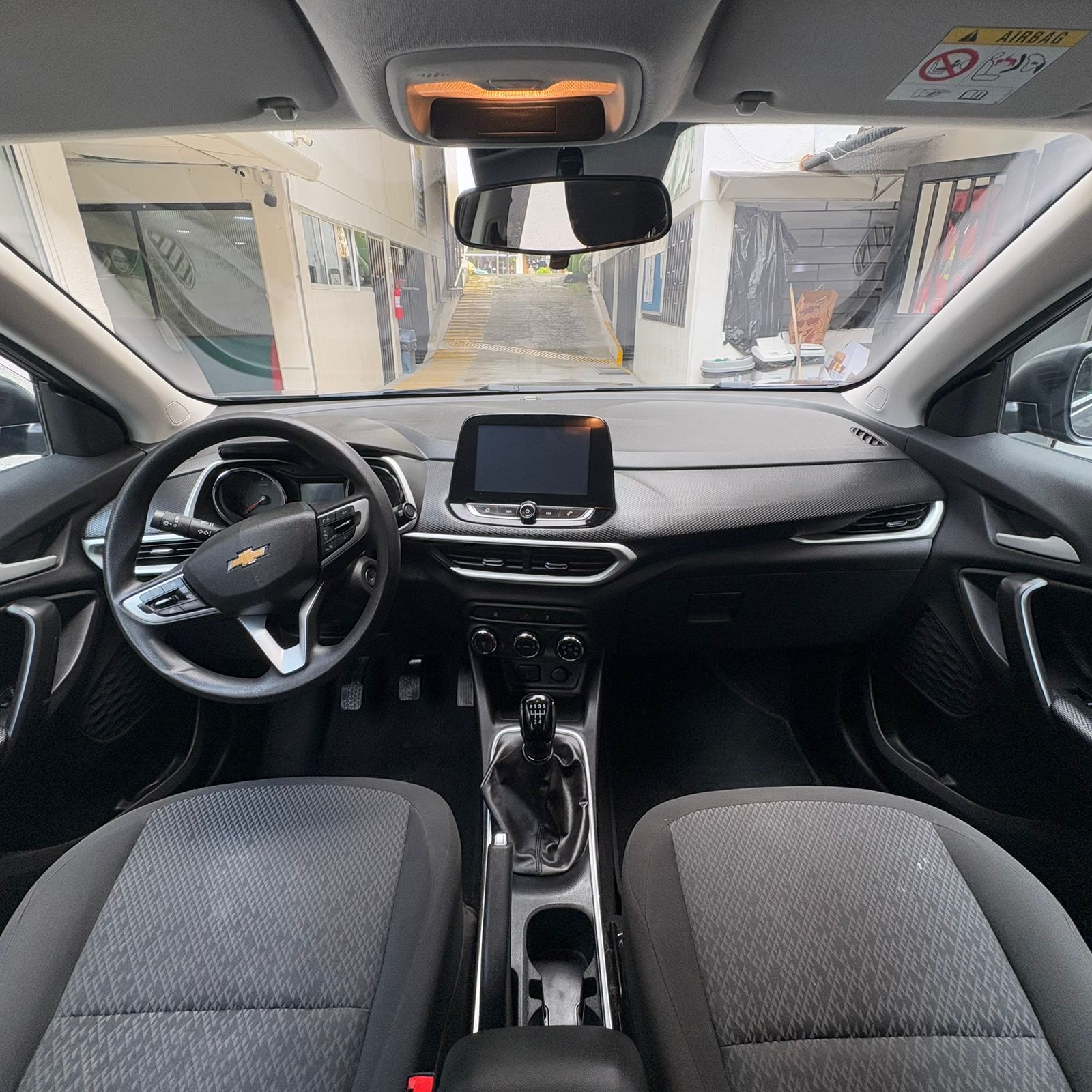 CHEVROLET TRACKER LS MT 1.2CC T 4X2 2022**: imagen 9