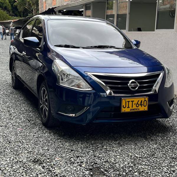 NISSAN VERSA SENSE MT 1.6 CC 2020**: imagen 3