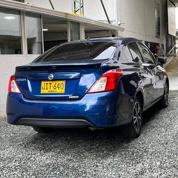 NISSAN VERSA SENSE MT 1.6 CC 2020**: imagen 7