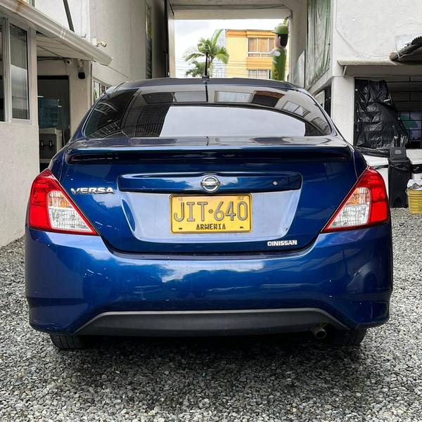 NISSAN VERSA SENSE MT 1.6 CC 2020**: imagen 8