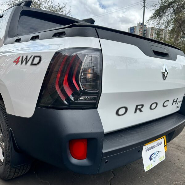 RENAULT DUSTER OROCH ZEN MT 1.3CC 4X4 2023: imagen 11