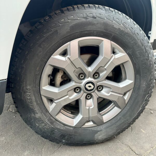 RENAULT DUSTER OROCH ZEN MT 1.3CC 4X4 2023: imagen 12