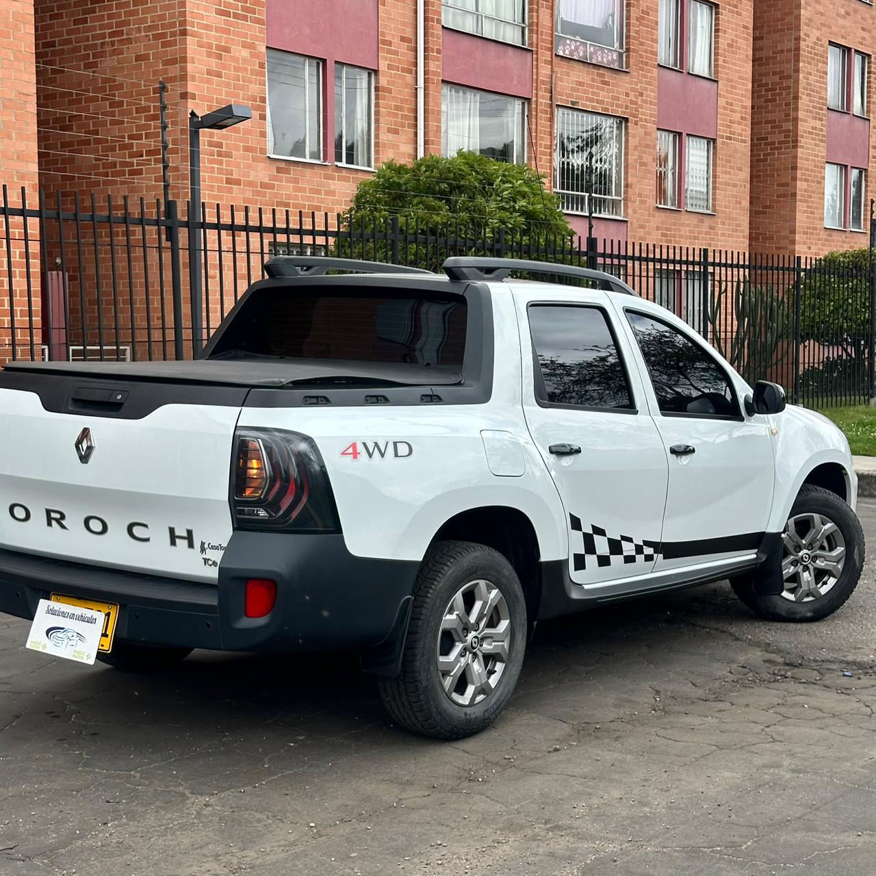 RENAULT DUSTER OROCH ZEN MT 1.3CC 4X4 2023: imagen 4