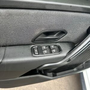 RENAULT DUSTER OROCH ZEN MT 1.3CC 4X4 2023: imagen 13