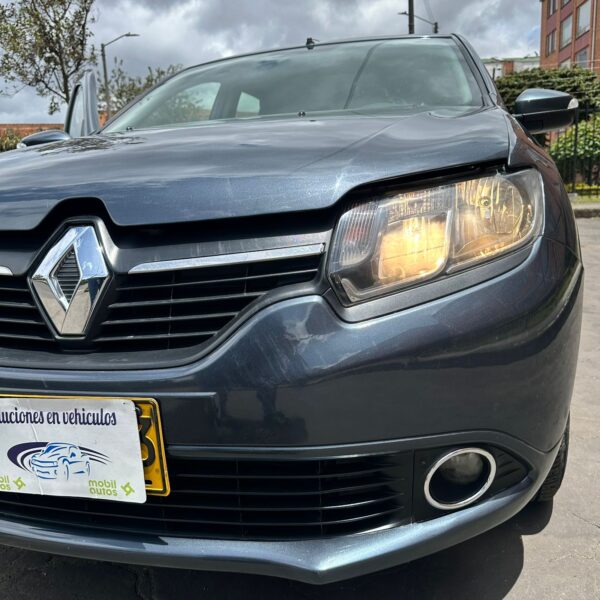 RENAULT SANDERO AUTHENTIQUE MT 1.6CC 2016: imagen 9