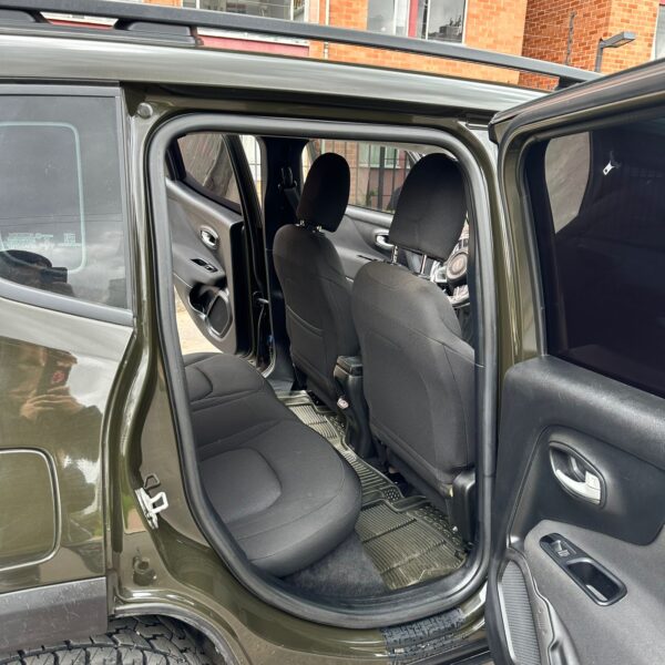 JEEP RENEGADE SPORT MT 1.8CC 4X2: imagen 9
