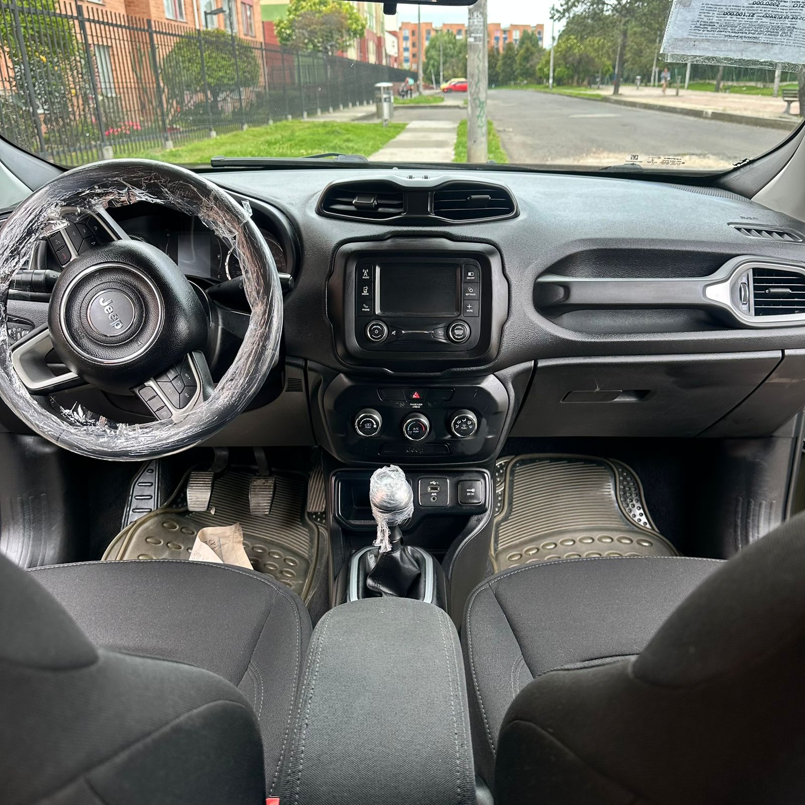 JEEP RENEGADE SPORT MT 1.8CC 4X2: imagen 8