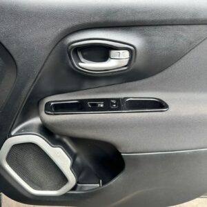 JEEP RENEGADE SPORT MT 1.8CC 4X2: imagen 7