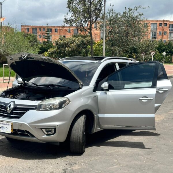 RENAULT KOLEOS DYNAMIQUE BOSE 2.5CC 2016: imagen 20