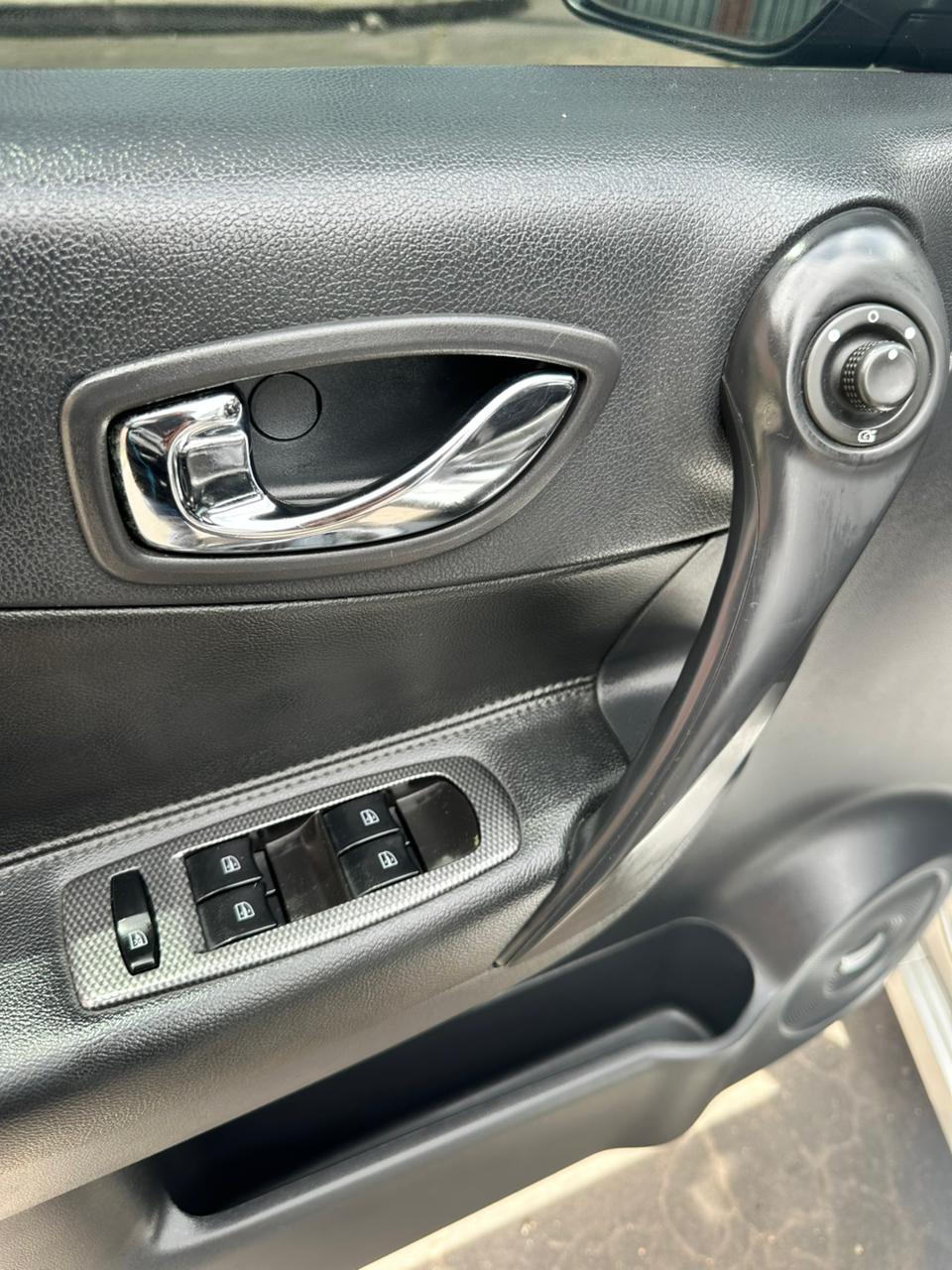 RENAULT KOLEOS DYNAMIQUE BOSE 2.5CC 2016: imagen 13