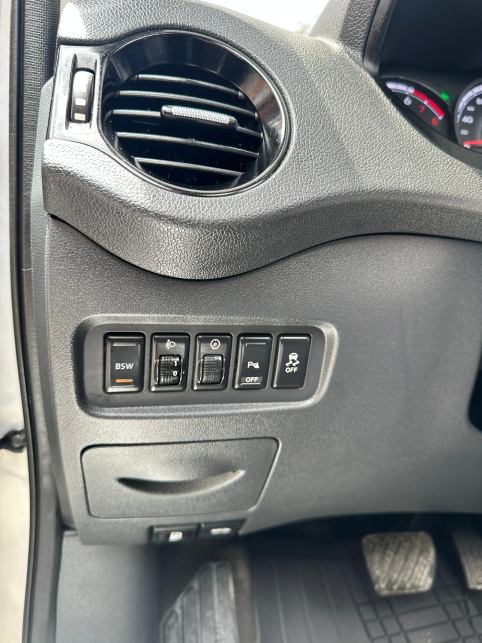 RENAULT KOLEOS DYNAMIQUE BOSE 2.5CC 2016: imagen 11