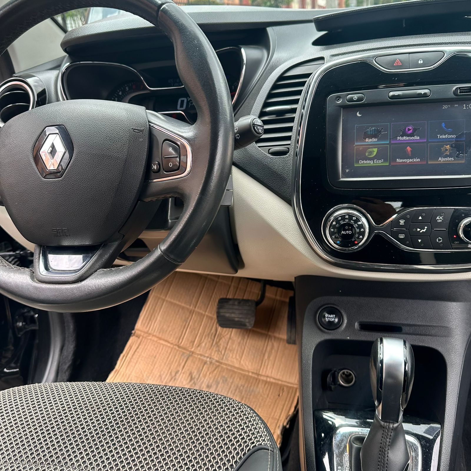 RENAULT CAPTUR INTENS 2.0CC 2017: imagen 15