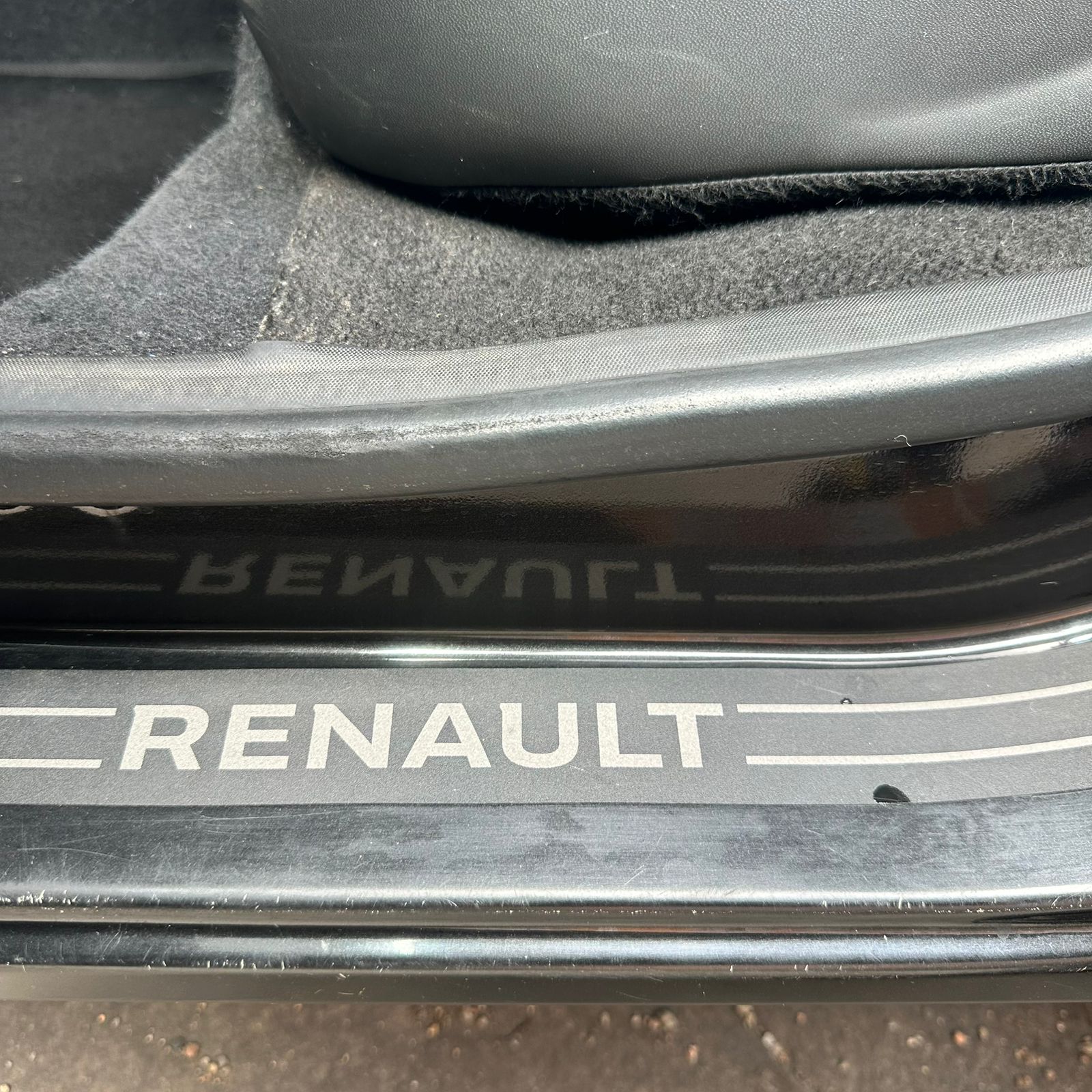 RENAULT CAPTUR INTENS 2.0CC 2017: imagen 14