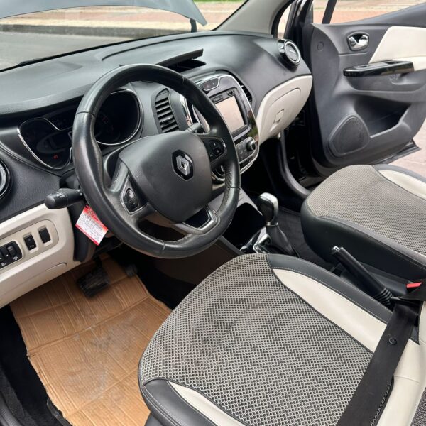 RENAULT CAPTUR INTENS 2.0CC 2017: imagen 11