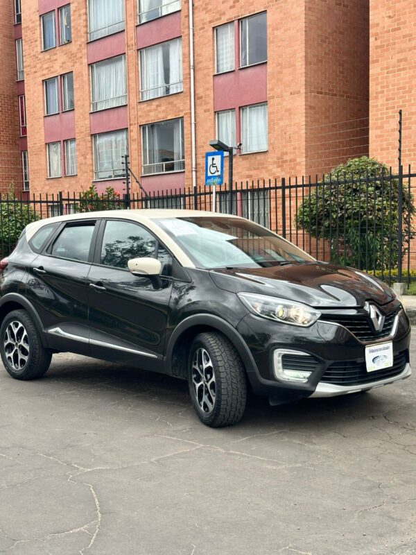 RENAULT CAPTUR INTENS 2.0CC 2017: imagen 2