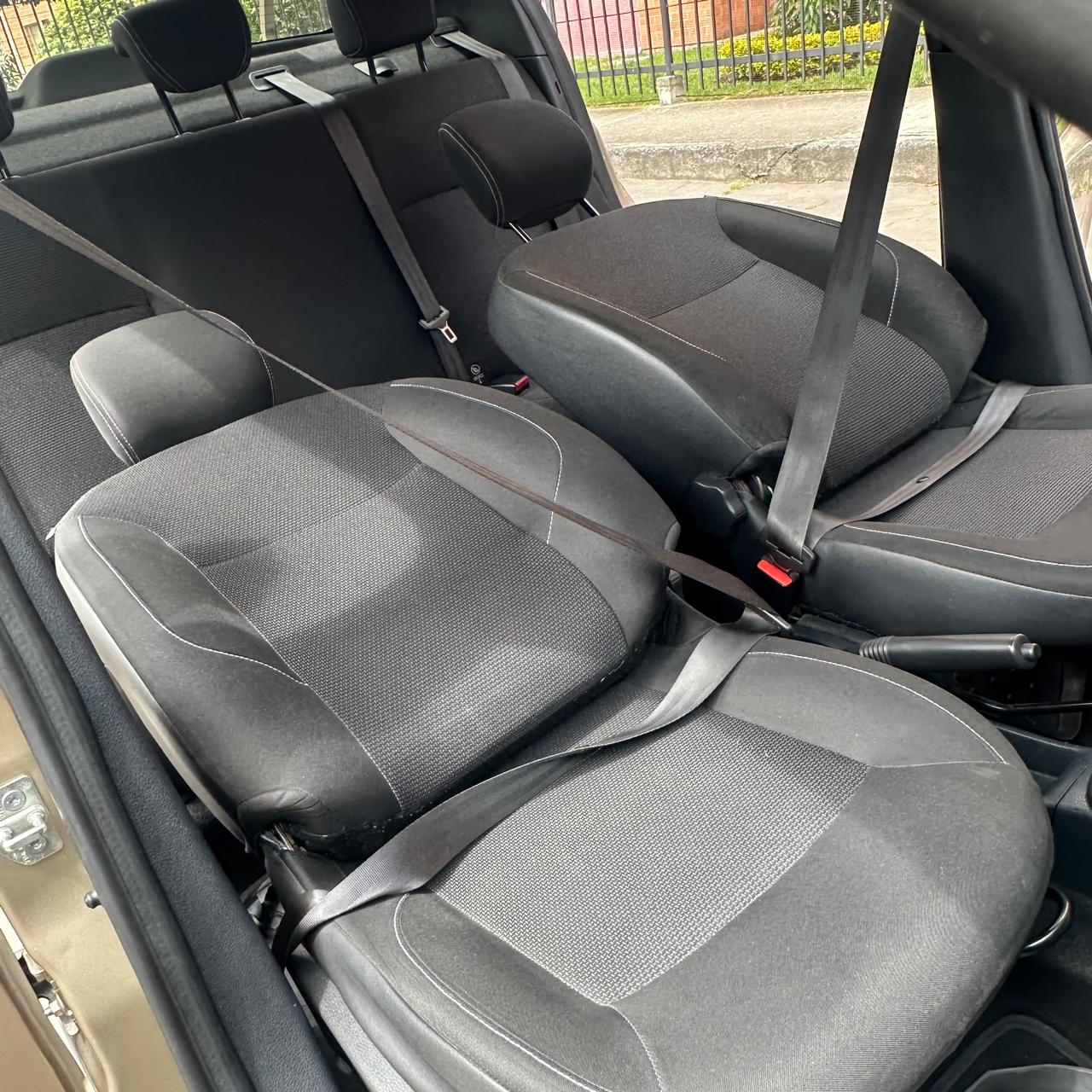 RENAULT LOGAN LIFE + 1.6CC 16V 2023: imagen 6