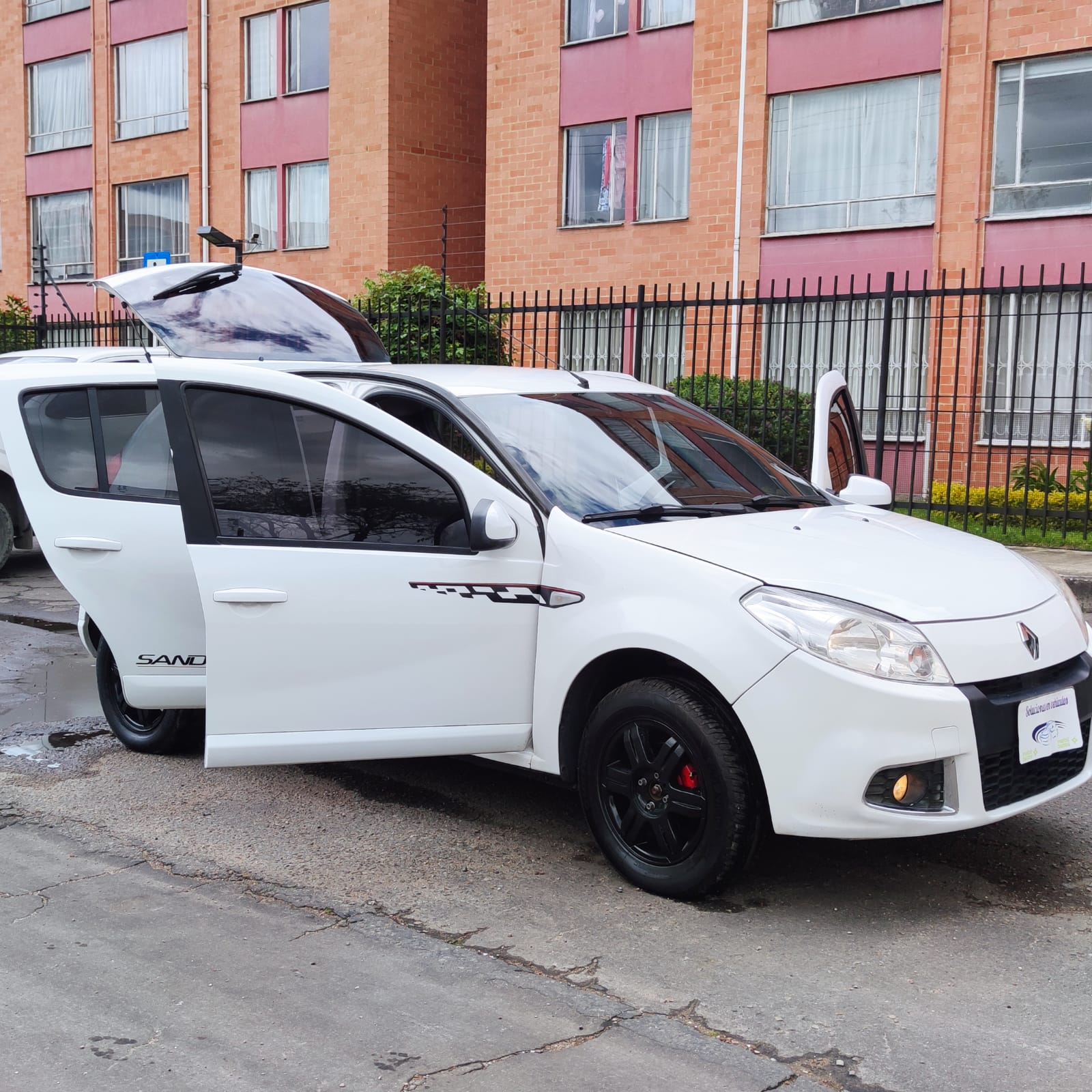 RENAULT SANDERO INTENS / AT  1.6CC 16V 2016: imagen 10