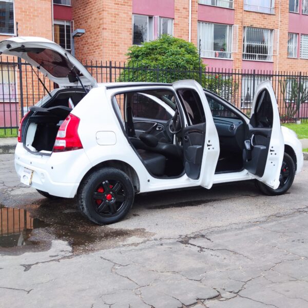 RENAULT SANDERO INTENS / AT  1.6CC 16V 2016: imagen 11