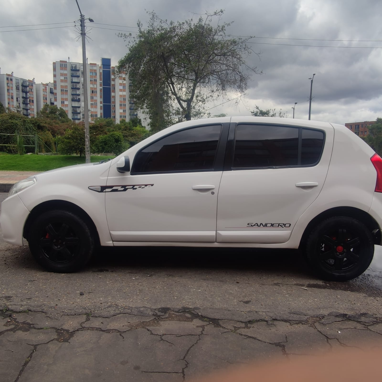 RENAULT SANDERO INTENS / AT  1.6CC 16V 2016: imagen 5