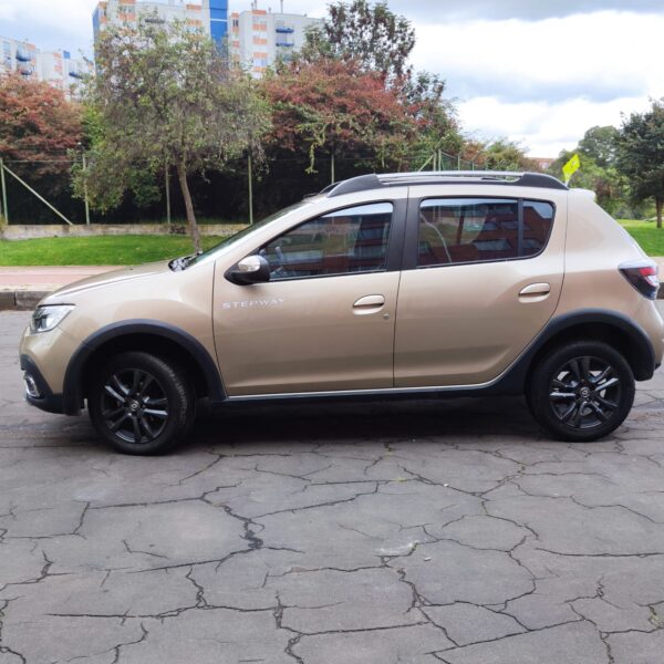 RENAULT STEPWAY ZEN MT 1.6CC 16V 2022: imagen 6