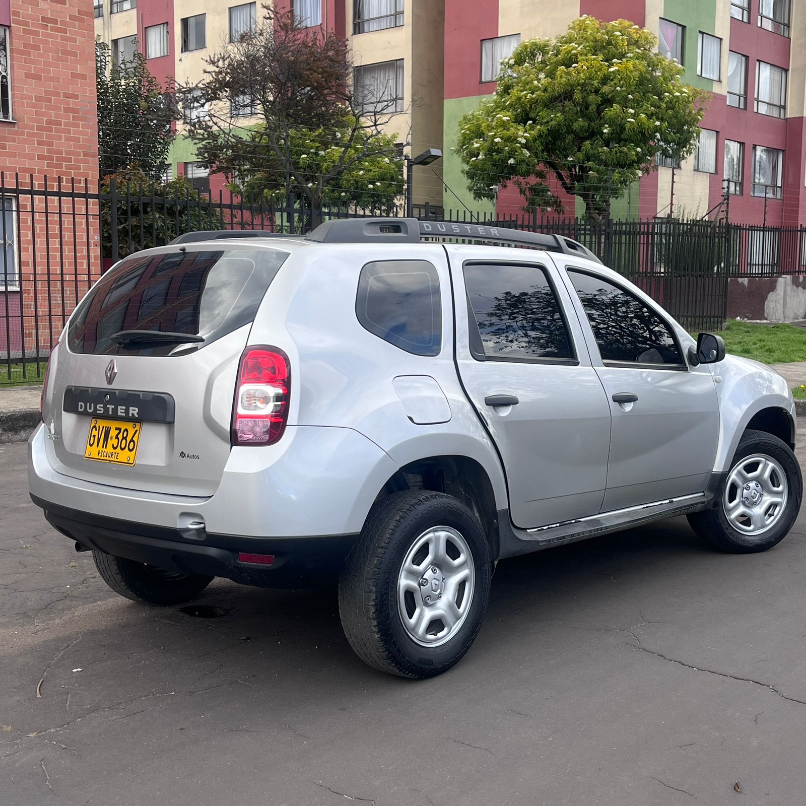 RENAULT DUSTER  EXPRESSION/ZEN MT 1.6CC 4X2 2021: imagen 5