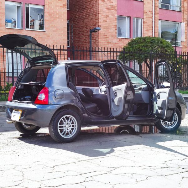 RENAULT CLIO II CAMPUS MT 1.2CC 16V 2014: imagen 16