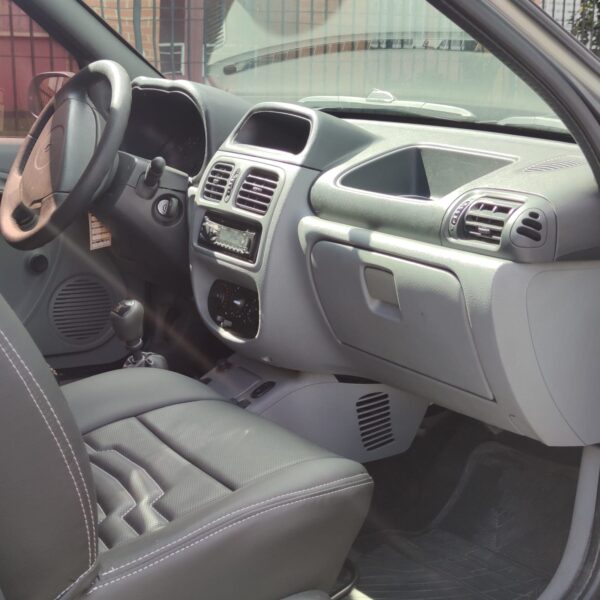 RENAULT CLIO II CAMPUS MT 1.2CC 16V 2014: imagen 18