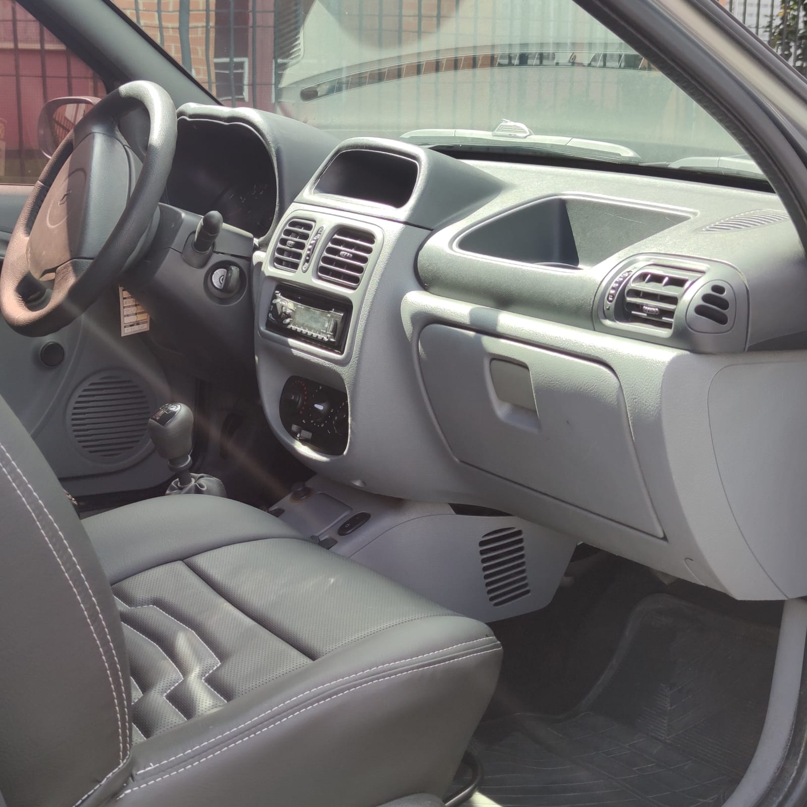 RENAULT CLIO II CAMPUS MT 1.2CC 16V 2014: imagen 18