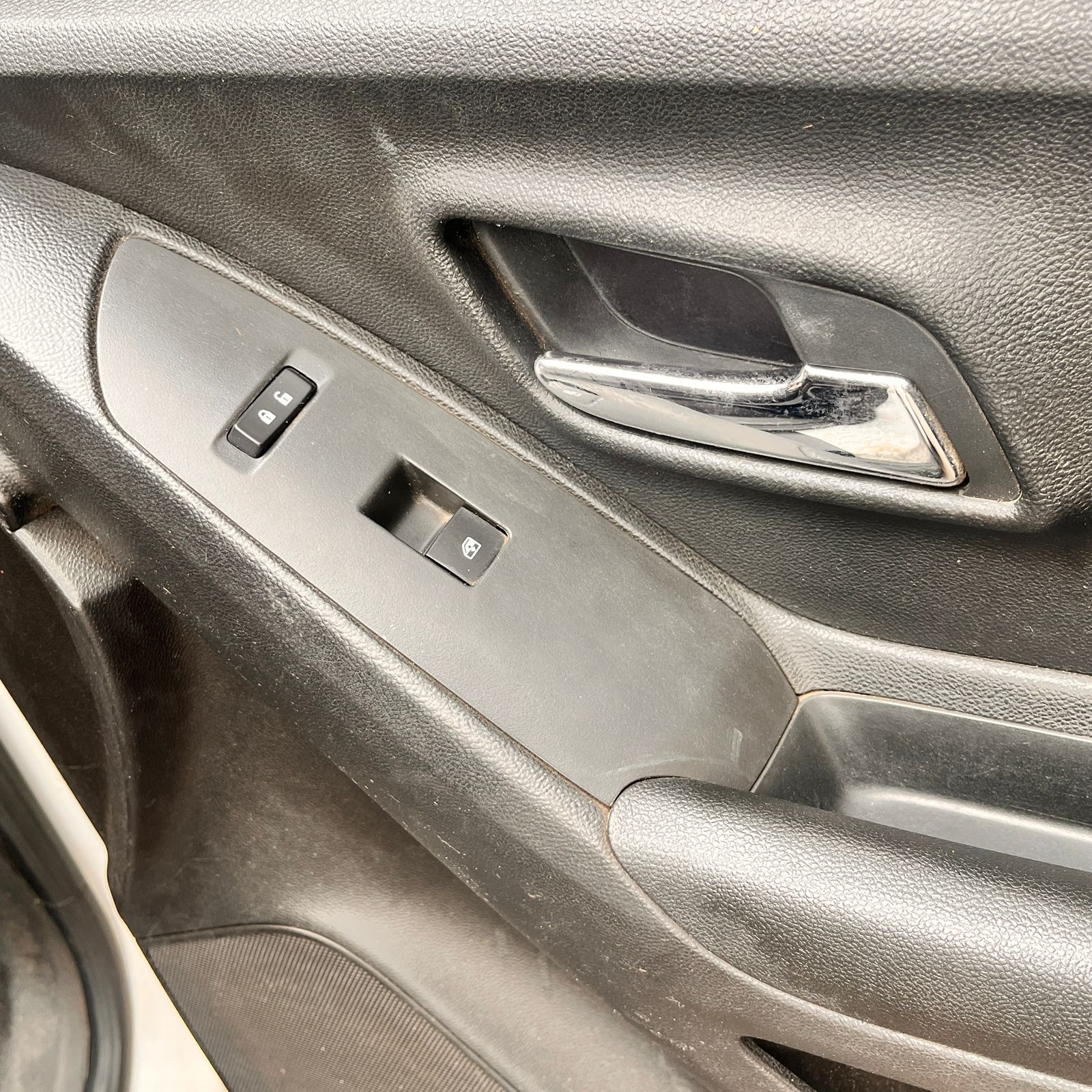 CHEVROLET TRACKER LS AT 1.8CC 2013: imagen 12