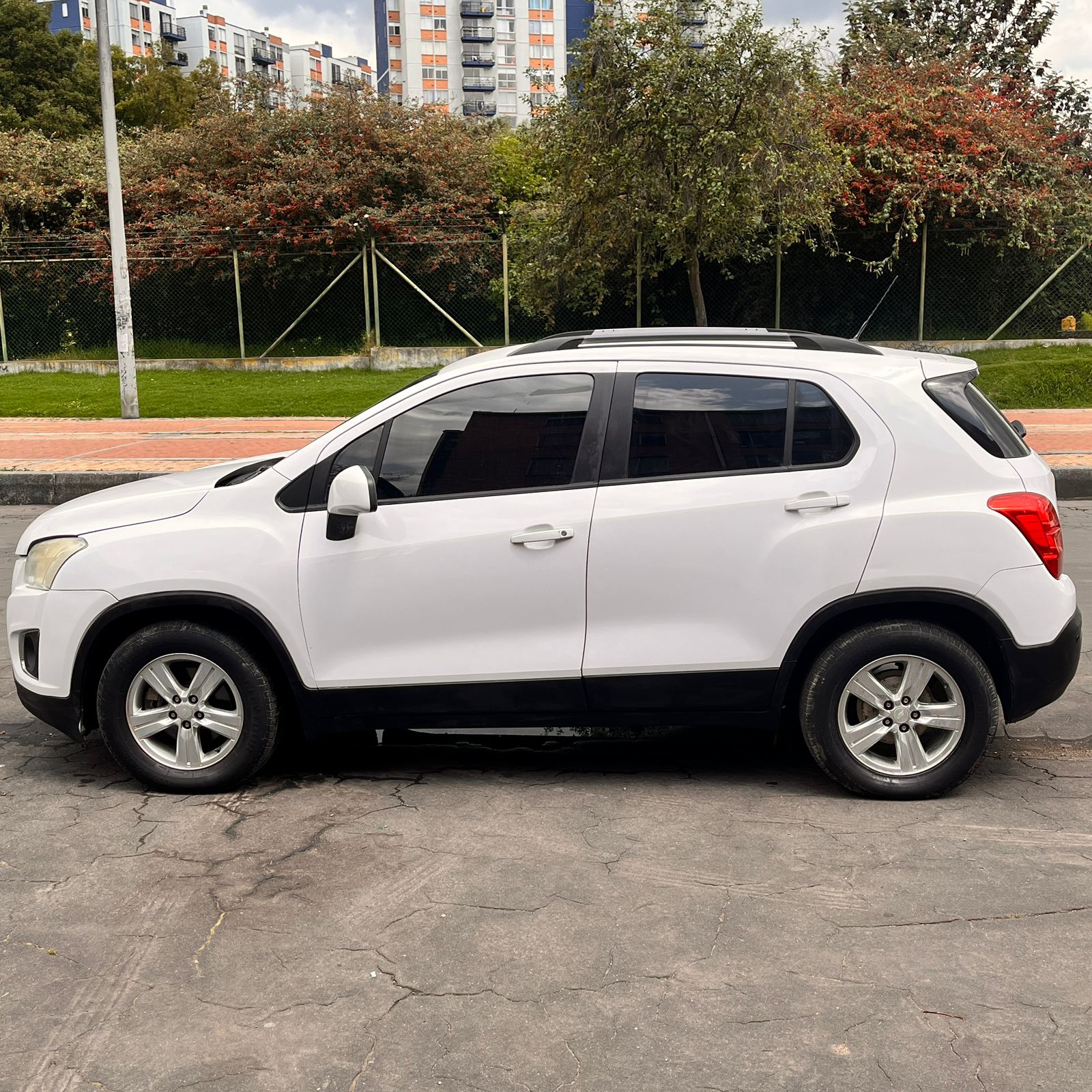 CHEVROLET TRACKER LS AT 1.8CC 2013: imagen 9