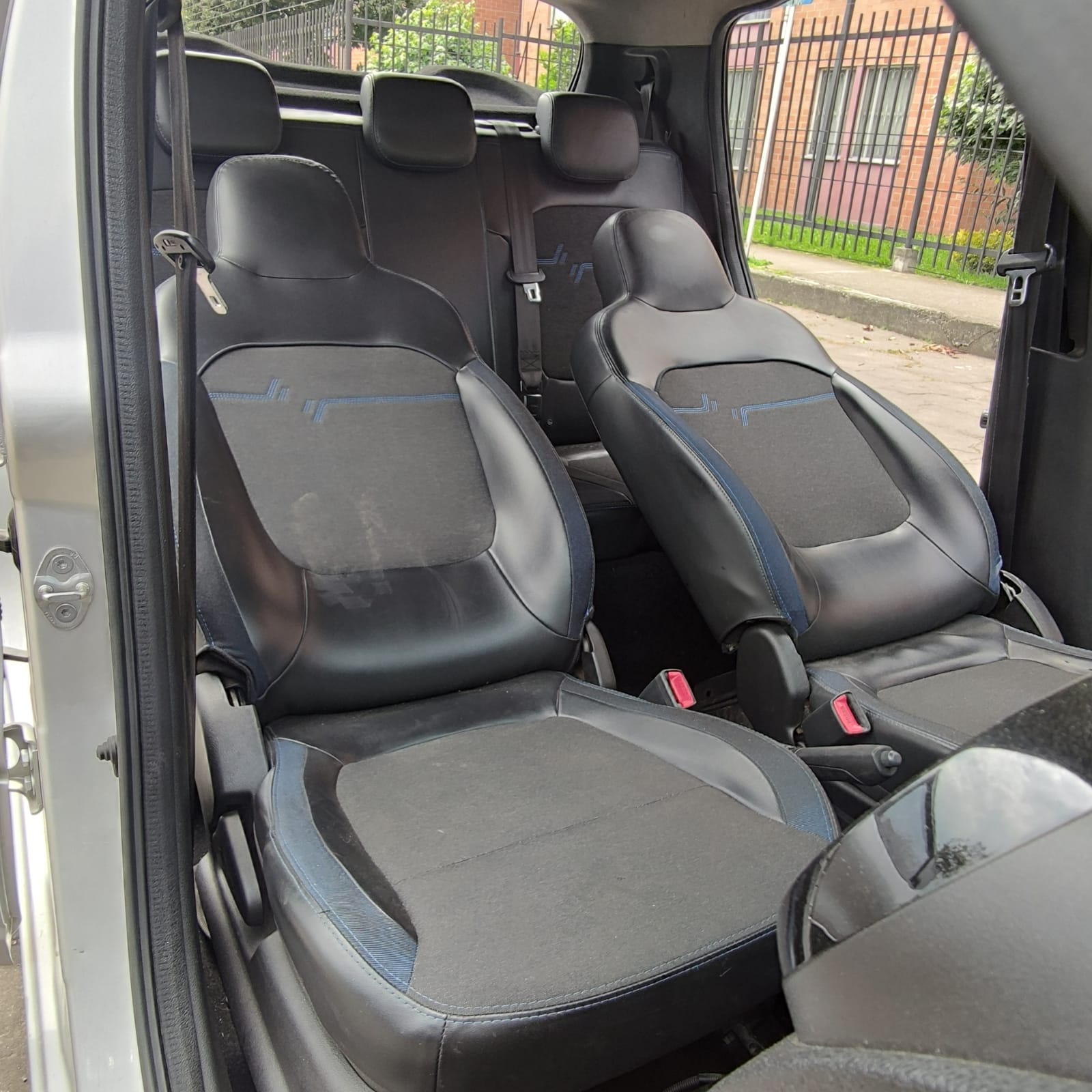 RENAULT KWID ICONIC MT 1.0CC 2023: imagen 9