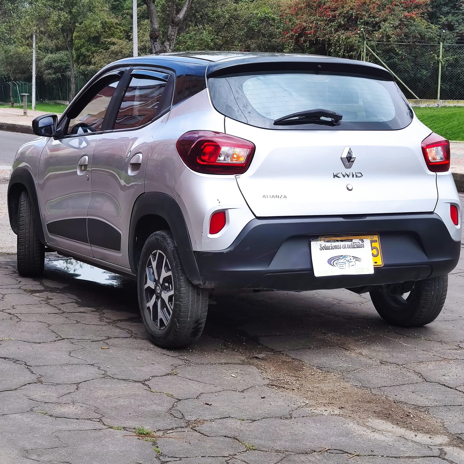 RENAULT KWID ICONIC MT 1.0CC 2023: imagen 4