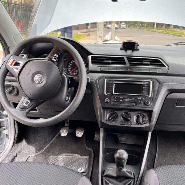 VOLKSWAGEN VOYAGE COMFORTLINE MT 1.6CC 2021: imagen 12