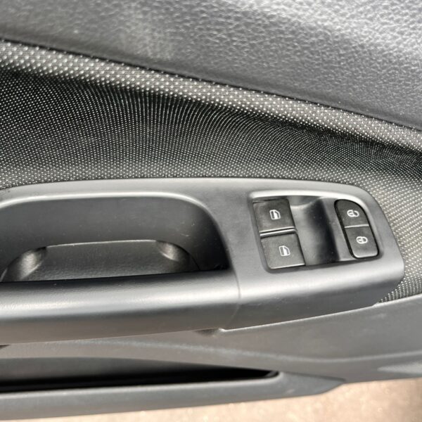 VOLKSWAGEN VOYAGE COMFORTLINE MT 1.6CC 2021: imagen 14