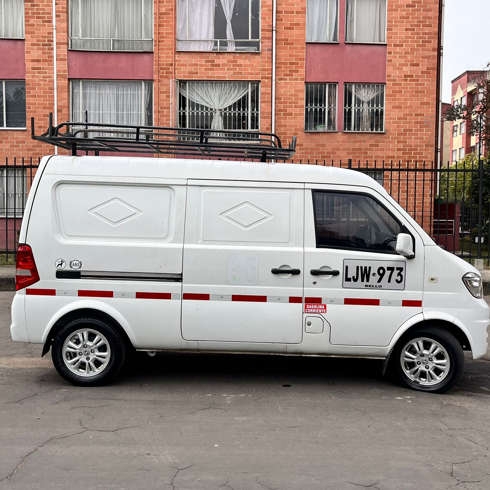 DFSK/DFM 1.2L MT 1.2CC VAN DE CARGA 2023: imagen 7