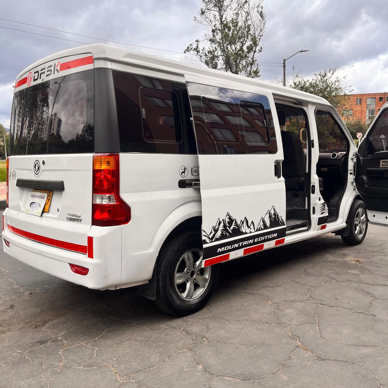 DFSK/DFM MT 1.5CC 9 PASAJEROS 2022: imagen 7