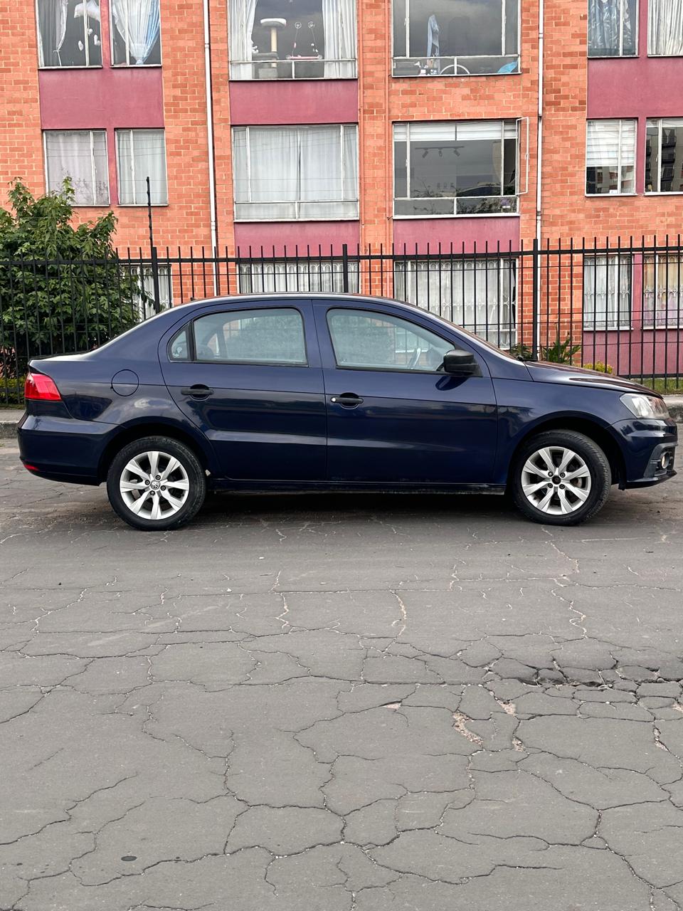 VOLKSWAGEN VOYAGE COMFORTLINE MT 1.6CC 2017: imagen 4