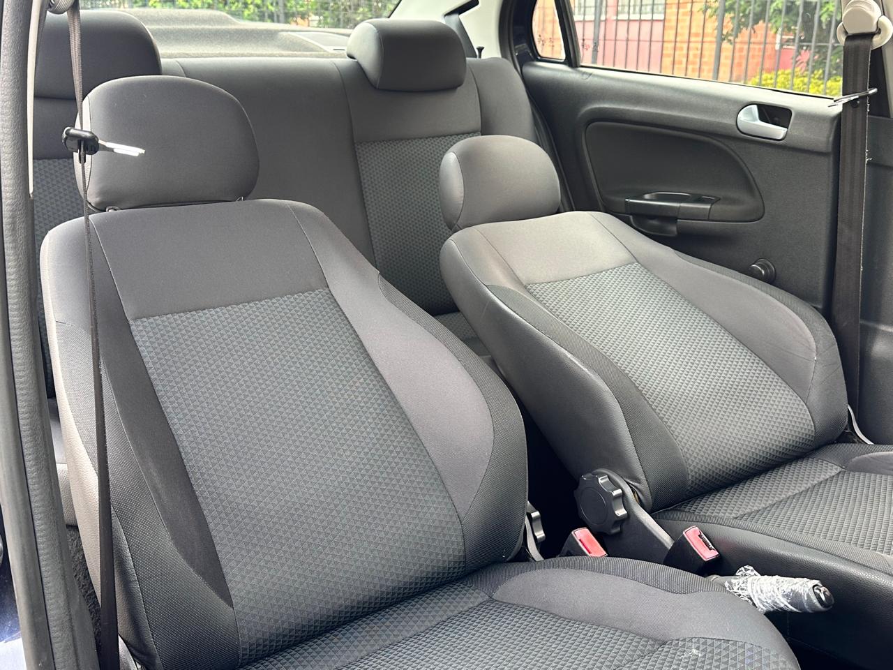 VOLKSWAGEN VOYAGE COMFORTLINE MT 1.6CC 2017: imagen 15