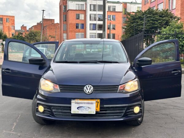 VOLKSWAGEN VOYAGE COMFORTLINE MT 1.6CC 2017: imagen 10