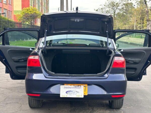 VOLKSWAGEN VOYAGE COMFORTLINE MT 1.6CC 2017: imagen 8