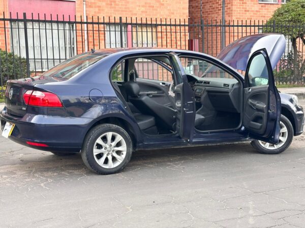 VOLKSWAGEN VOYAGE COMFORTLINE MT 1.6CC 2017: imagen 11