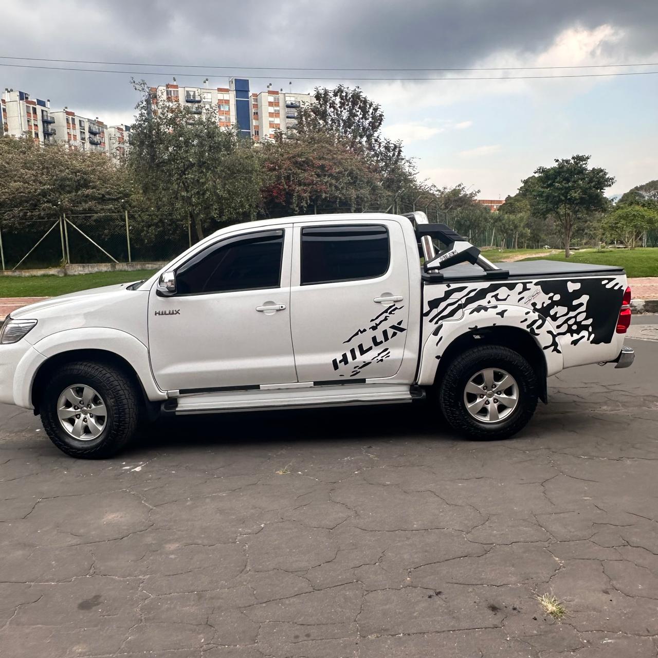 TOYOTA HILUX MT 2.7CC 4X4 2016: imagen 2