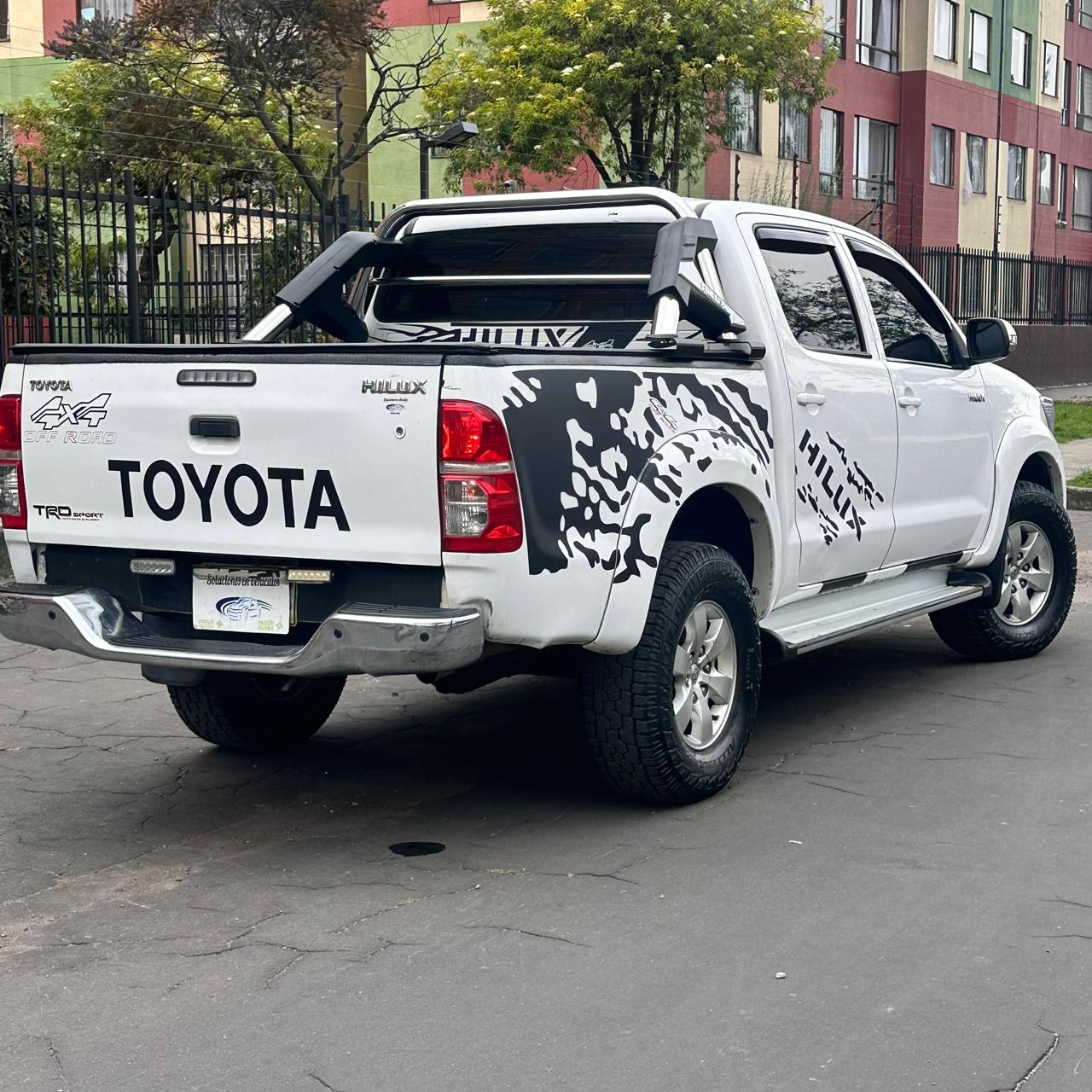 TOYOTA HILUX MT 2.7CC 4X4 2016: imagen 6