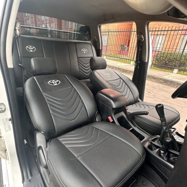 TOYOTA HILUX MT 2.7CC 4X4 2016: imagen 11