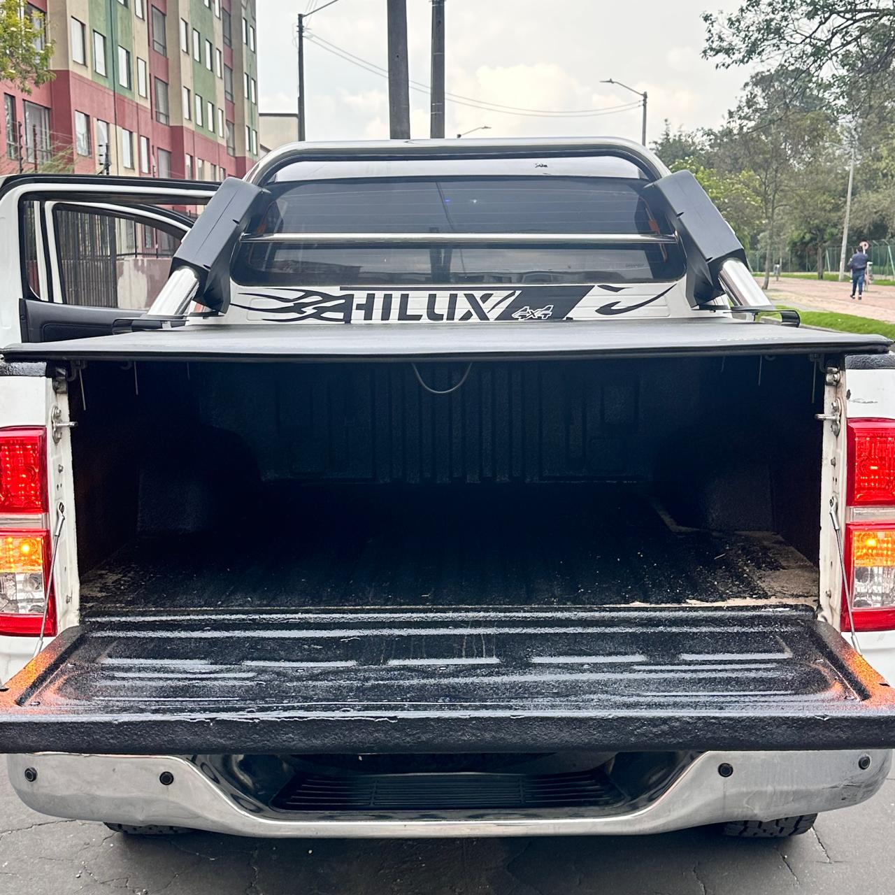 TOYOTA HILUX MT 2.7CC 4X4 2016: imagen 13