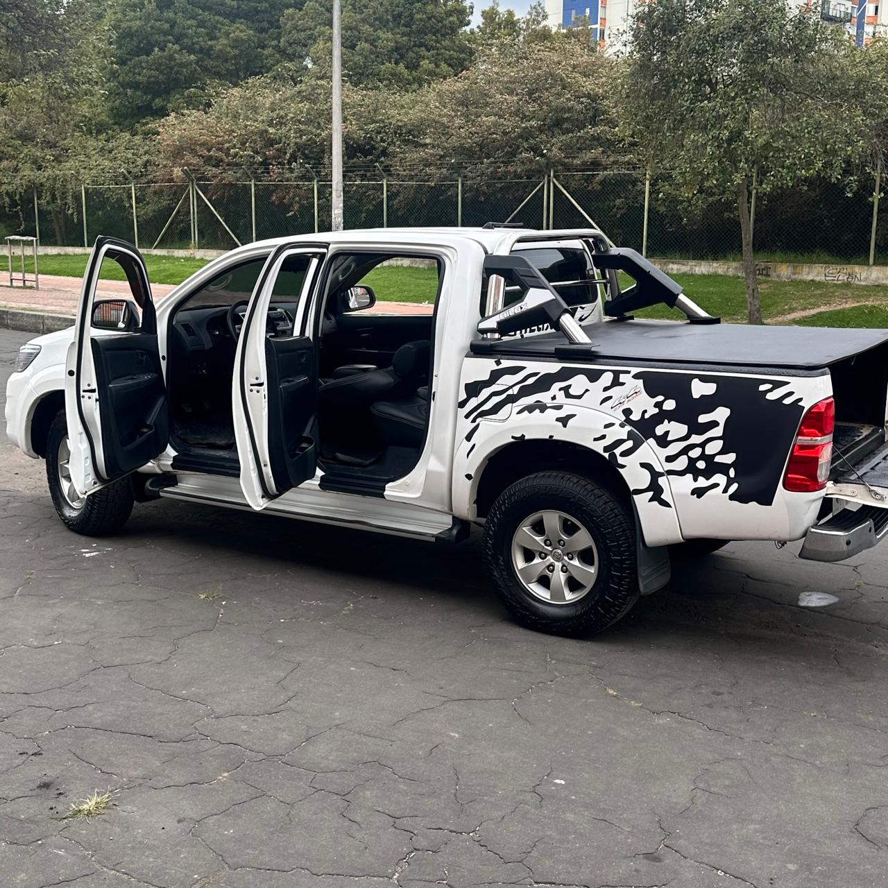 TOYOTA HILUX MT 2.7CC 4X4 2016: imagen 14