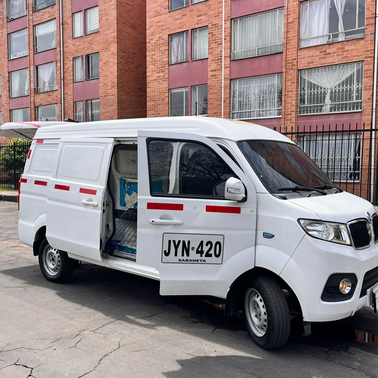 DFSK/DFM 1.2L MT 1.2CC  VAN CARGA 2023 ELECTRICA: imagen 9